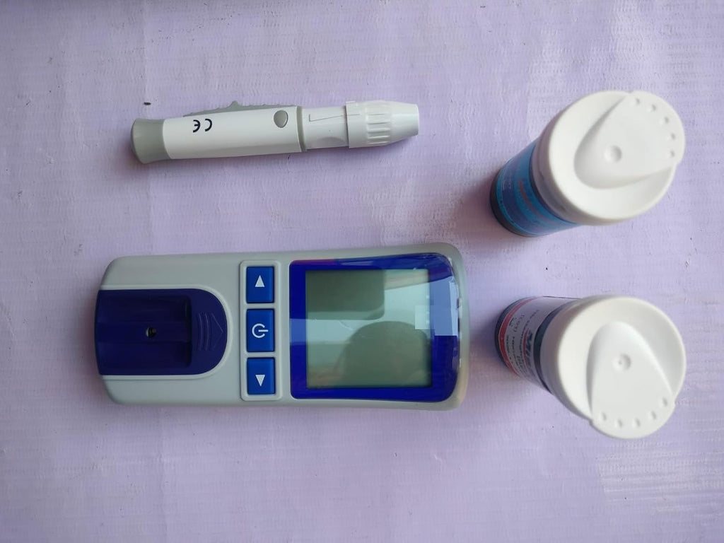 Hemoglobin Test Meter Kit with 50 Test Strips C114