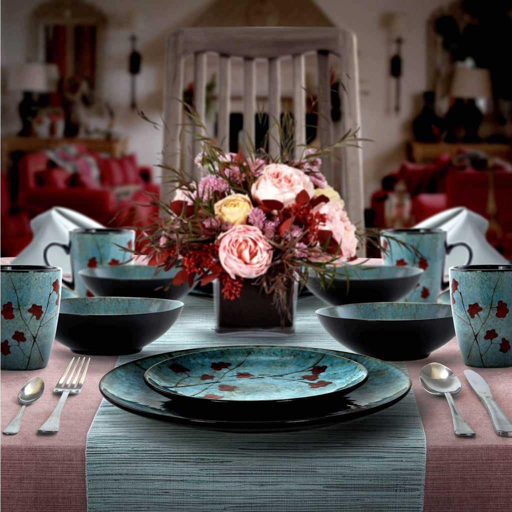 16 Piece Dinnerware Set in Blue M21328