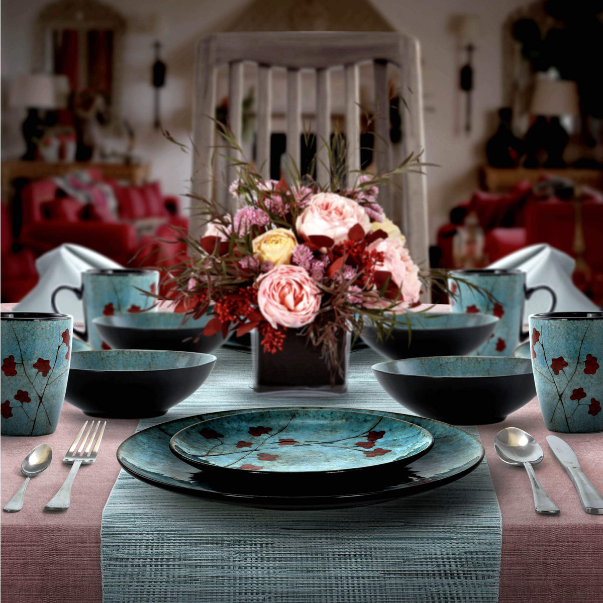 16 Piece Dinnerware Set in Blue M21328